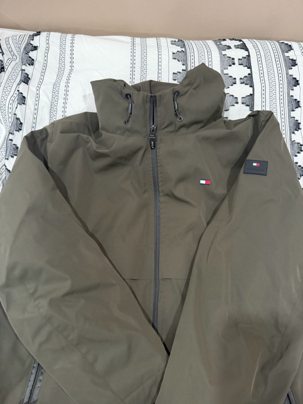 Tommy Hilfiger Men's Olive Hooded Rain Jacket - Picture 13 of 15